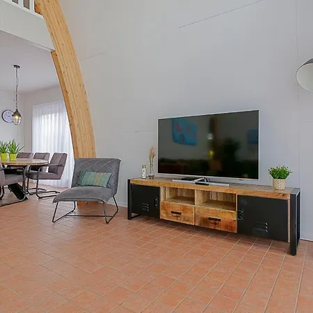 Lazy Daisy Met Jacuzzi - Groote Keeten Ferienhaus